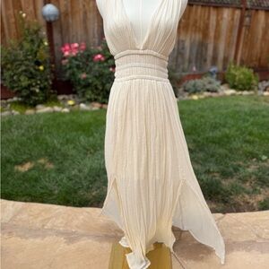 Women’s Elegant Cream Maxi Dress